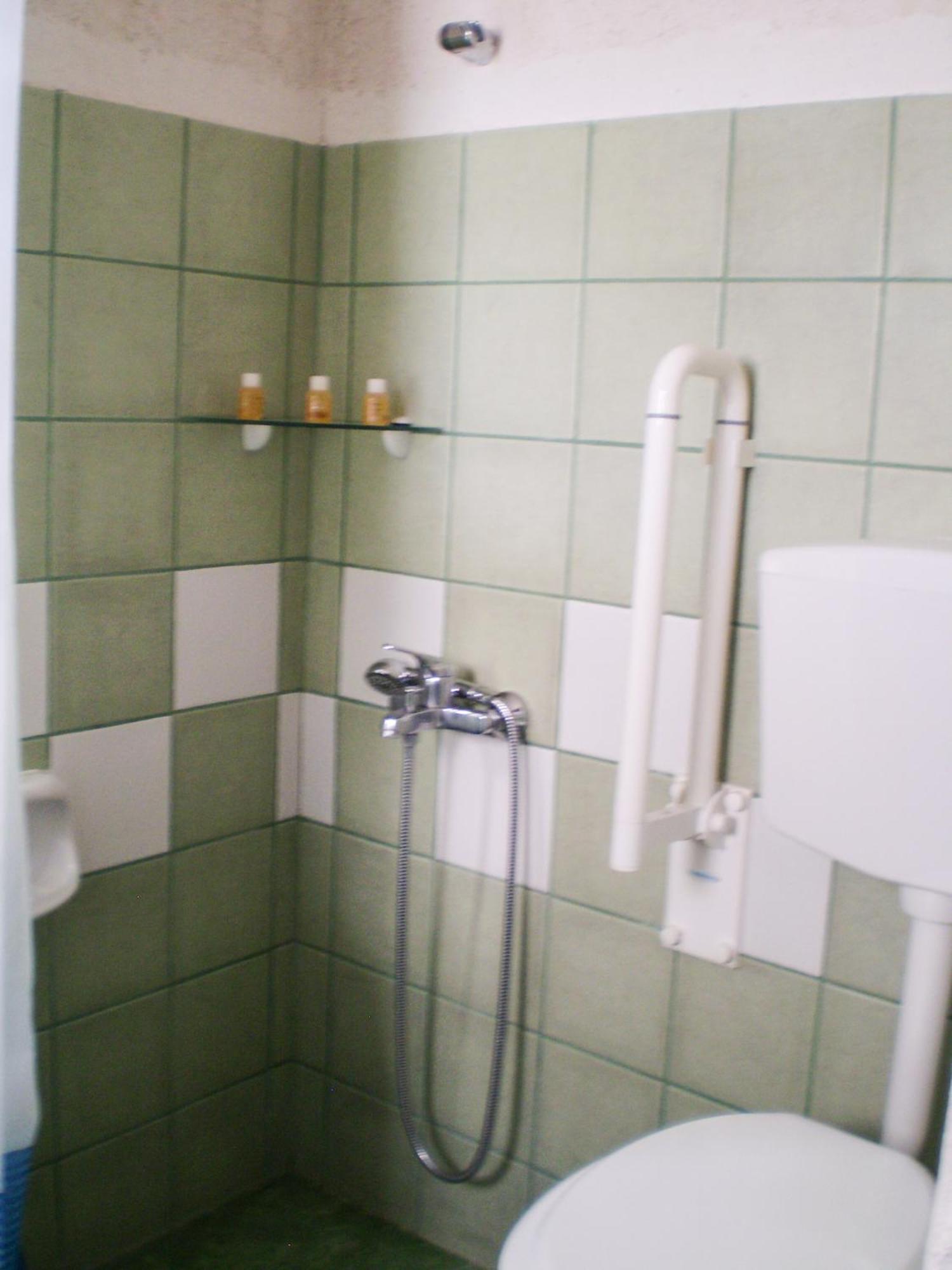 Arachovitika Kalivia Hotel Karyes Cameră foto