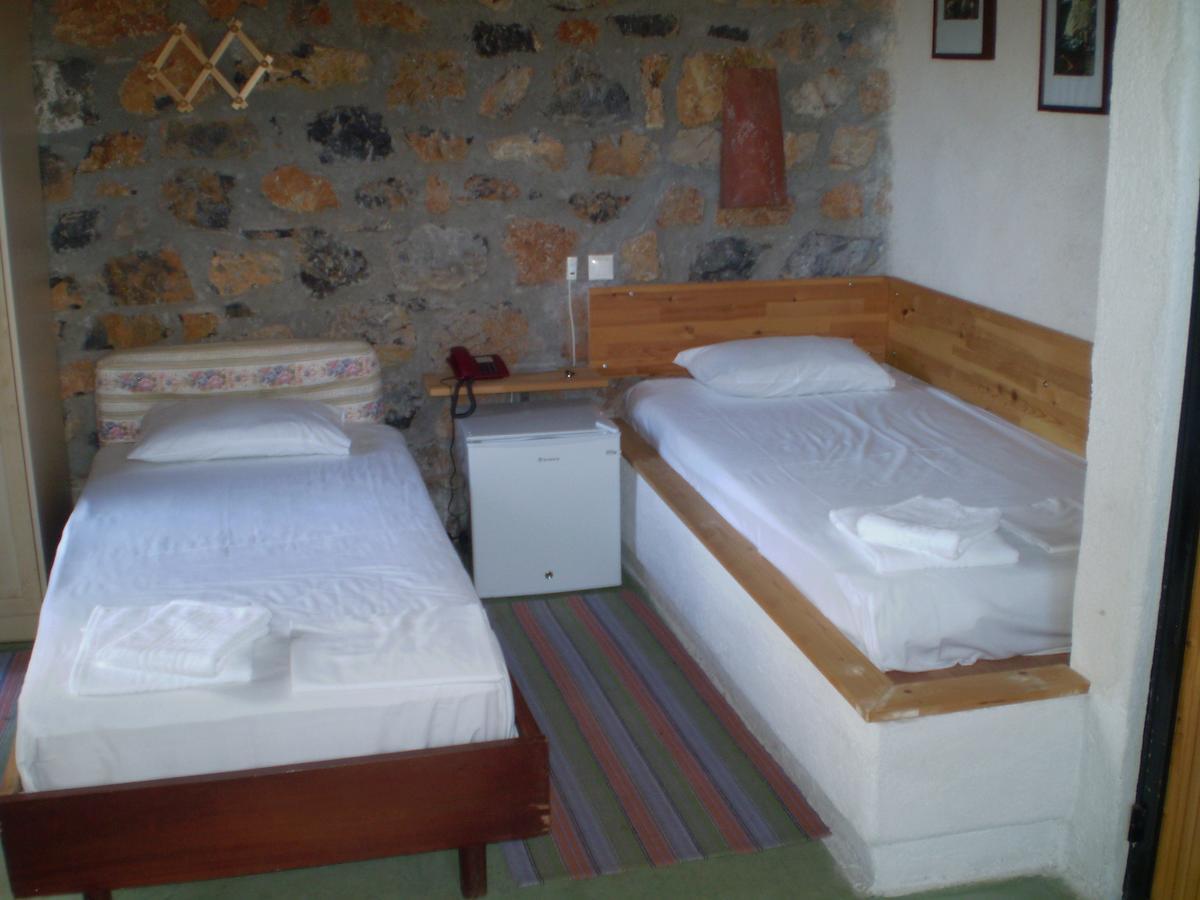 Arachovitika Kalivia Hotel Karyes Cameră foto