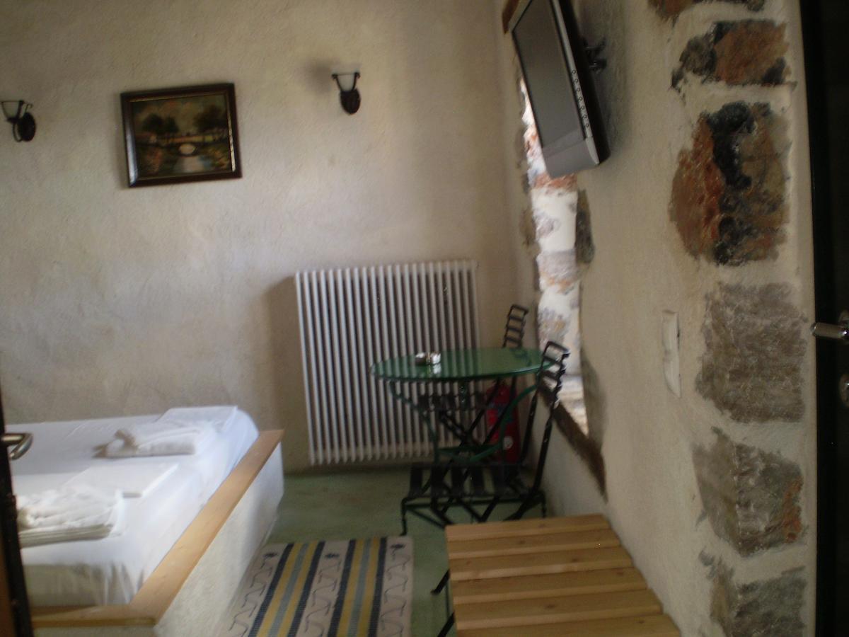 Arachovitika Kalivia Hotel Karyes Cameră foto
