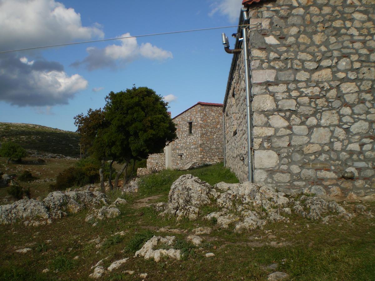 Arachovitika Kalivia Hotel Karyes Exterior foto